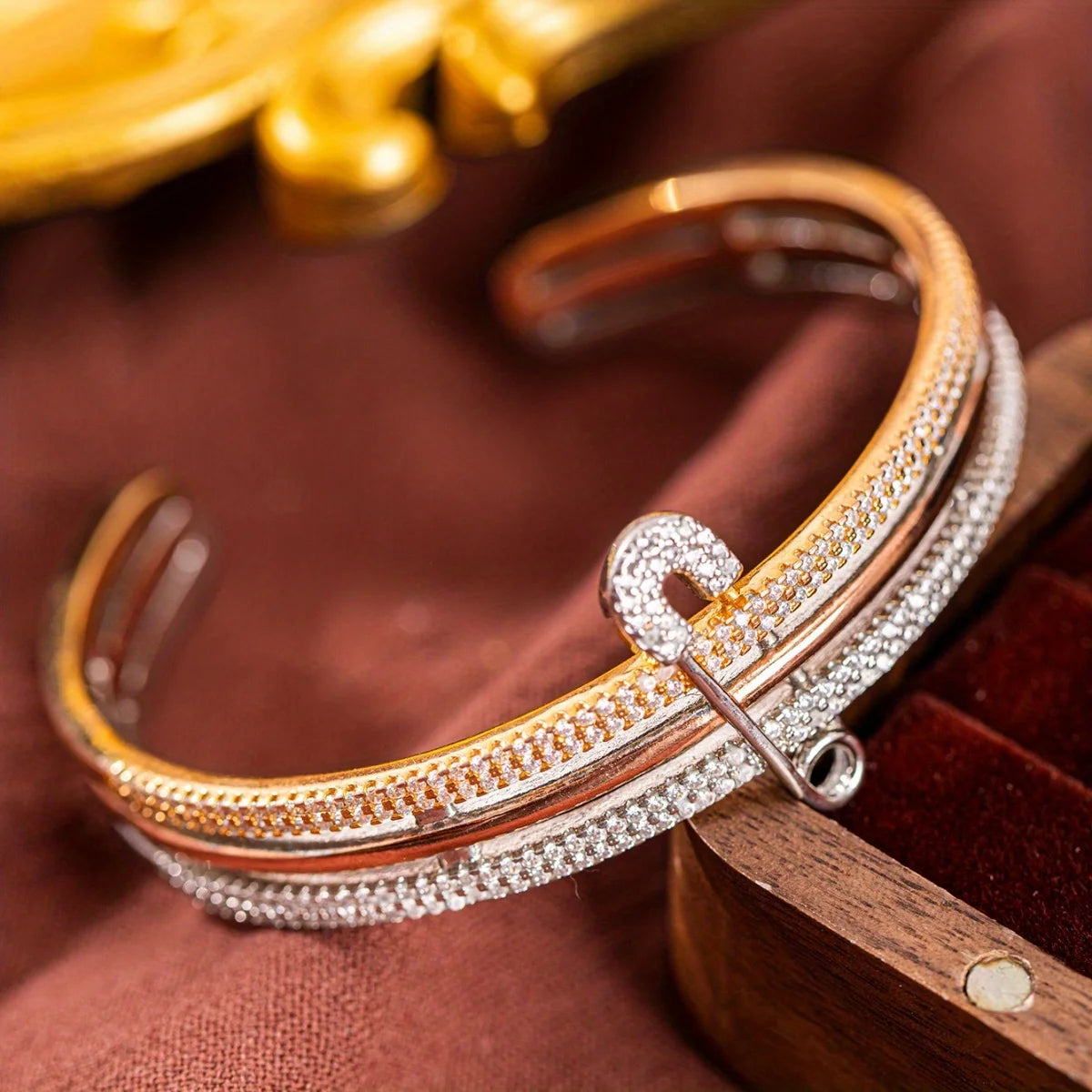 1 Piece Ladies' Bracelet