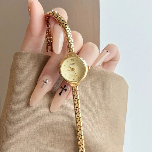 GEDI Retro Ladies Watch with Small Round Dial Bracelet