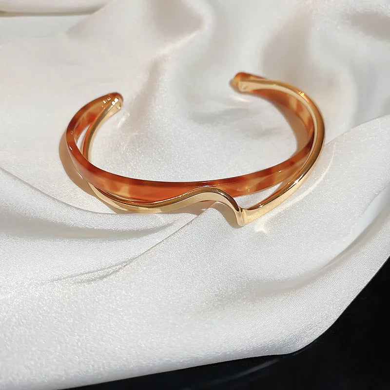 White Shellfish Bracelet for Women