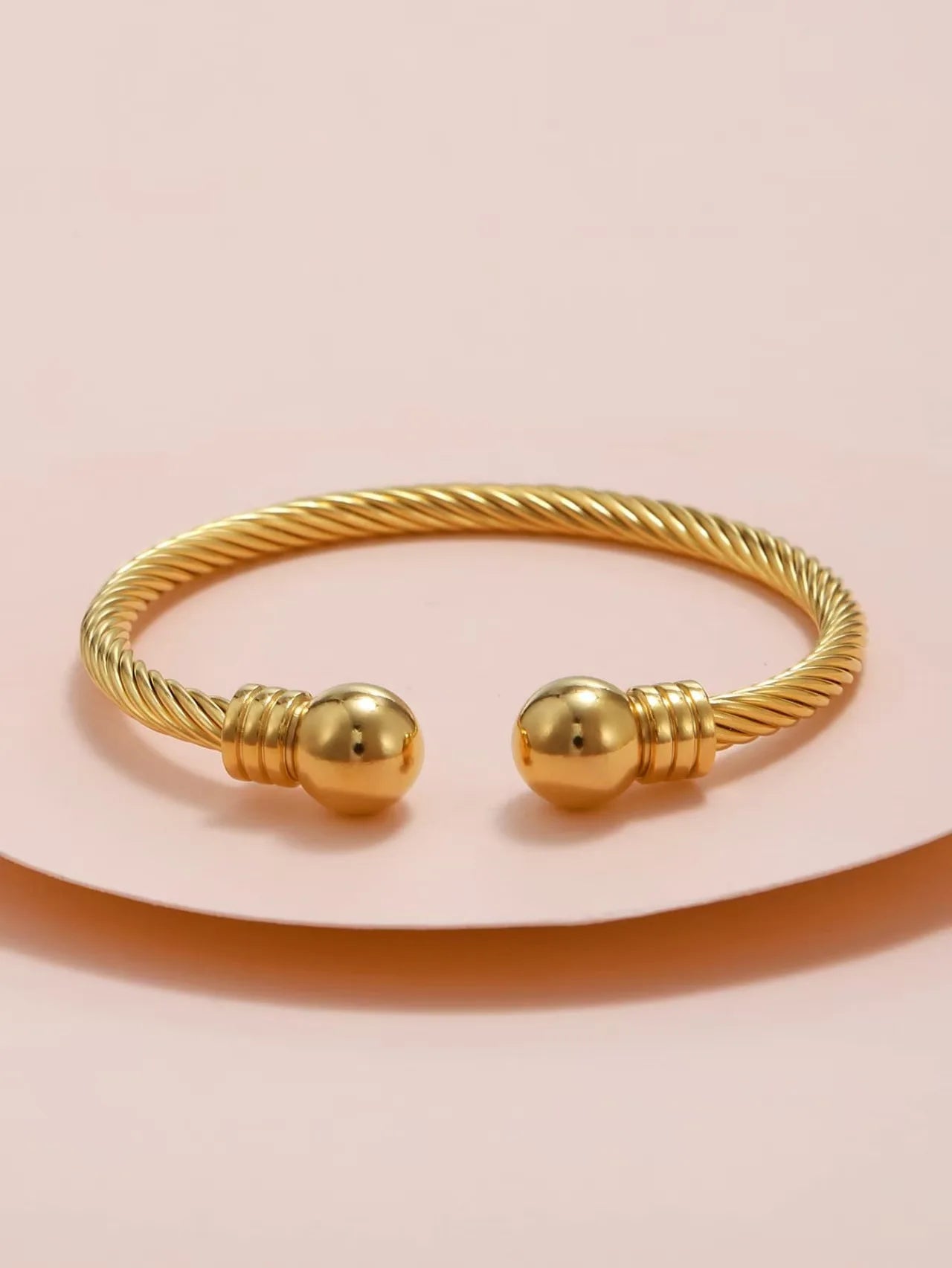1 fashion bracelet with round balls for women