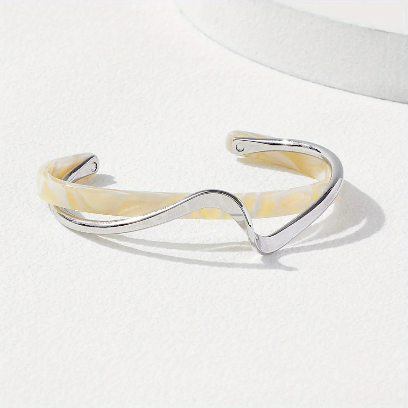 White Shellfish Bracelet for Women