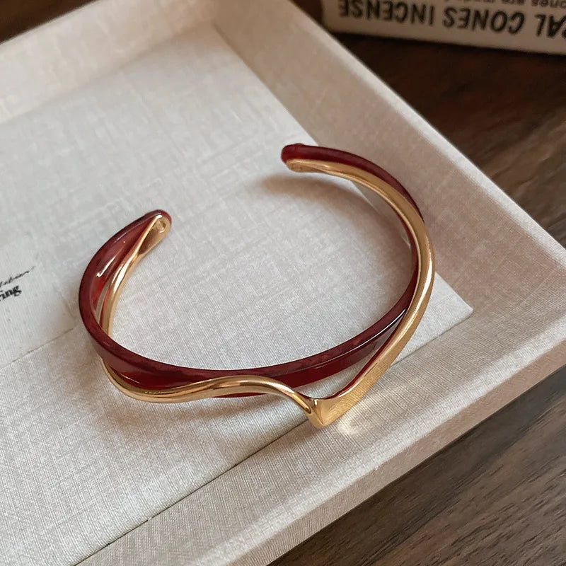 White Shellfish Bracelet for Women