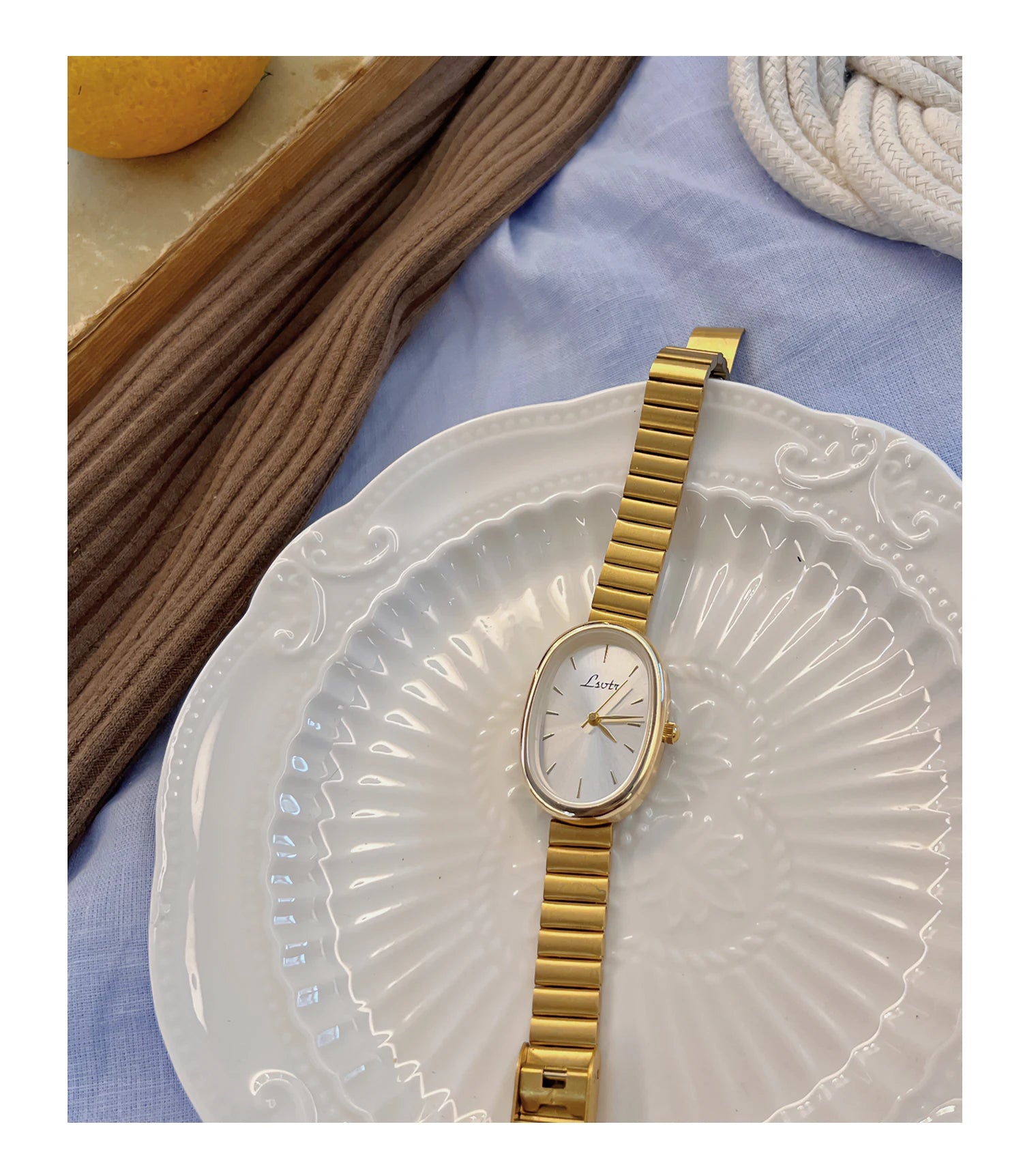 1pc Women's Watch With Gold Bracelet