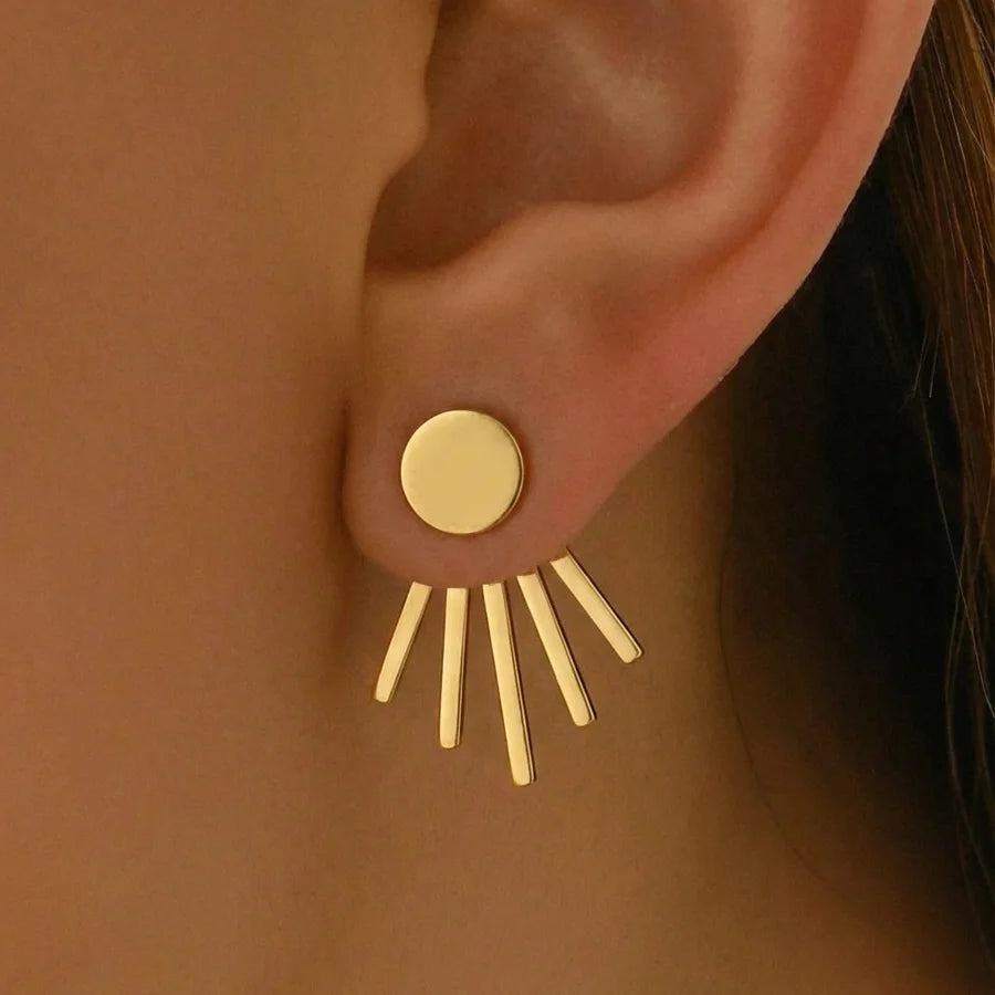1 pair of earrings