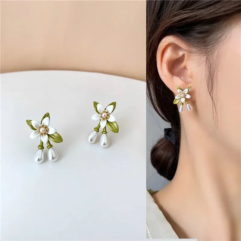 EAR CLIPS Temperament Pearl Flower Peach Heart Shaped Earrings