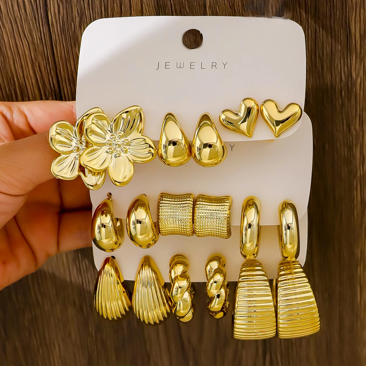 18pcs Gold-Tone Fashion Earrings Set For Women, Stylish & Elegant, Suitable For Daily, Party, And Event Wear ﻿