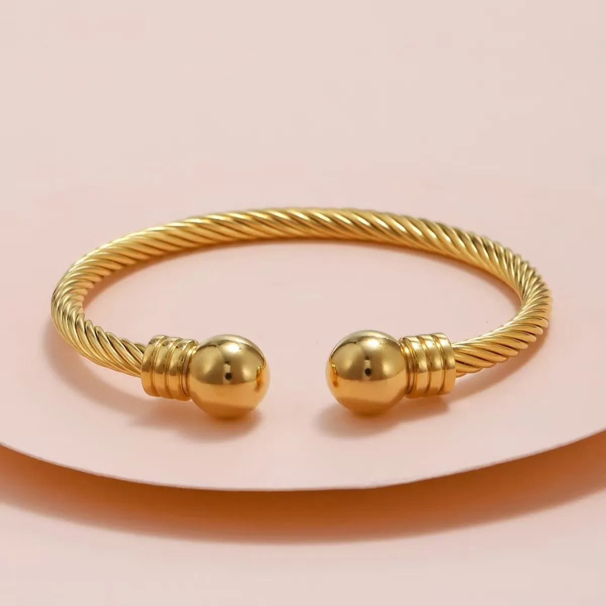 1 fashion bracelet with round balls for women