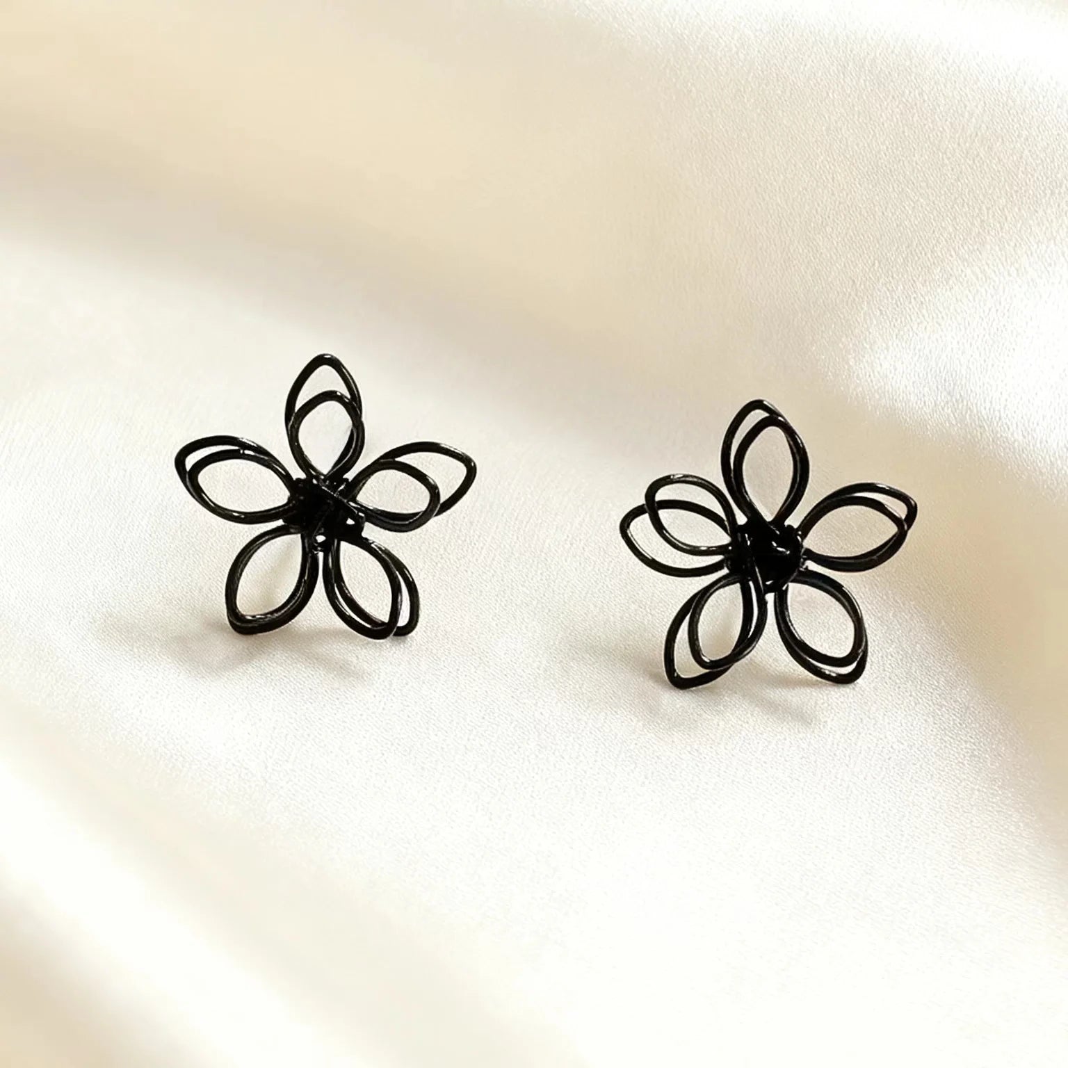 EAR CLIPS Temperament Pearl Flower Peach Heart Shaped Earrings
