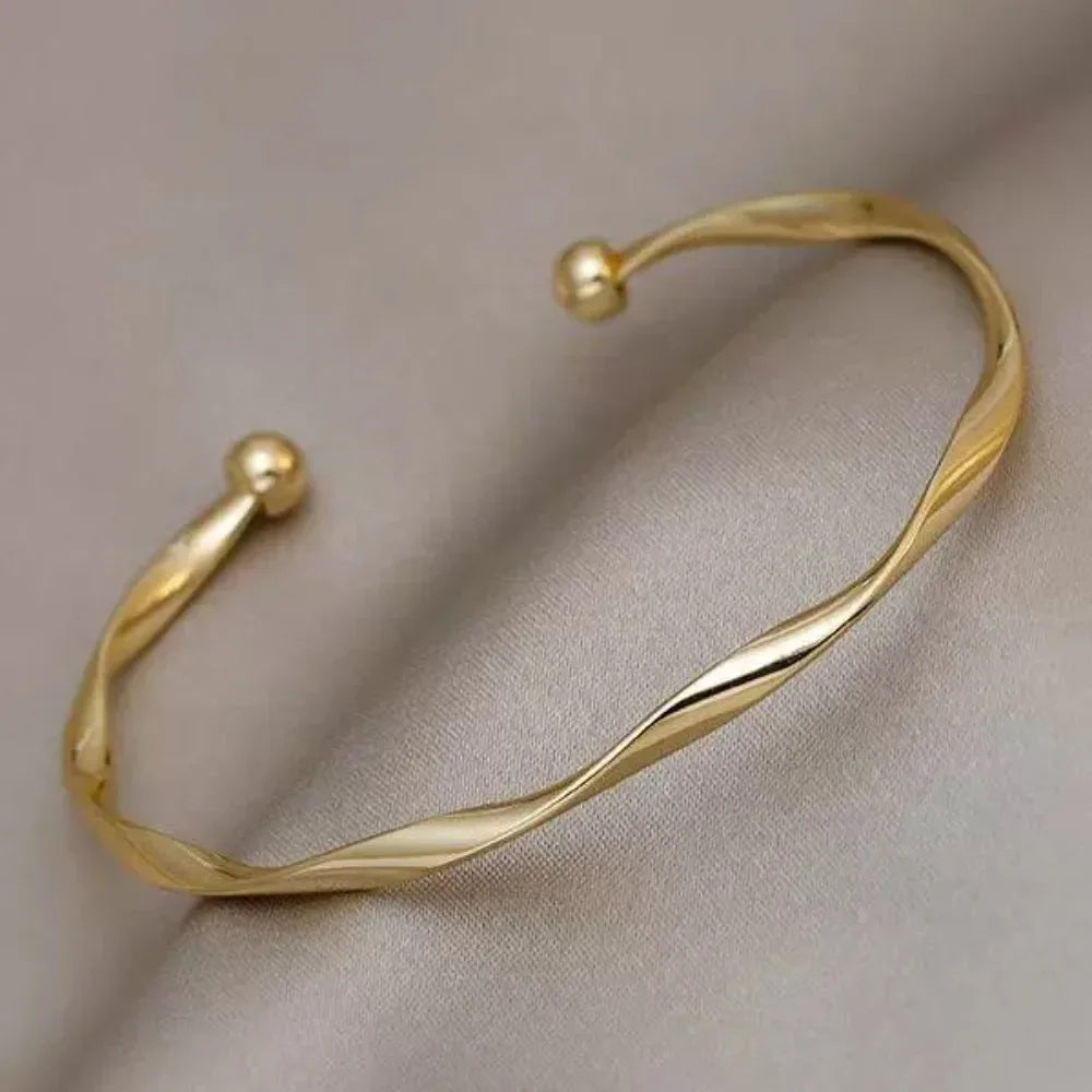 Elegant Exquisite Twist Simple Bracelet for Women