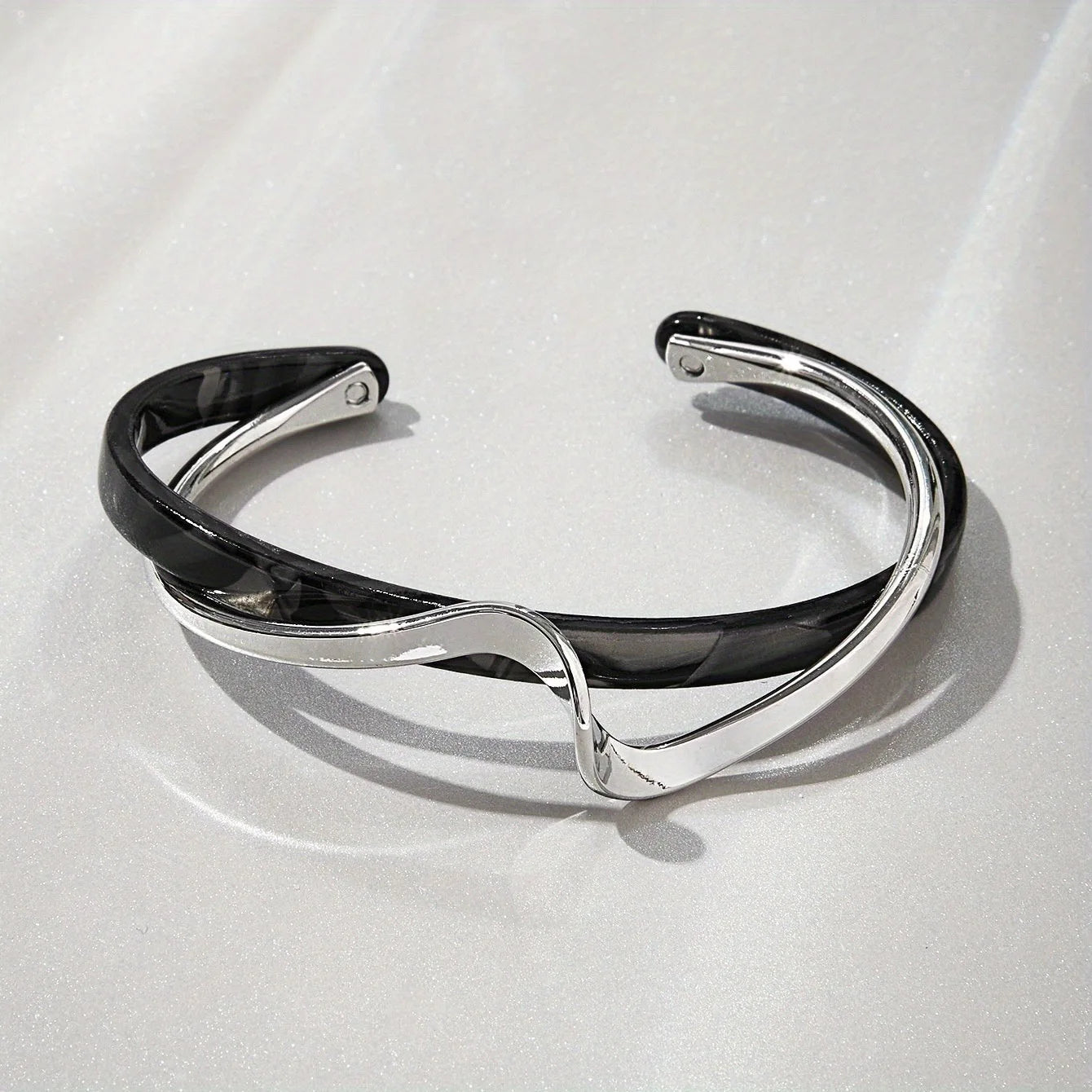 White Shellfish Bracelet for Women