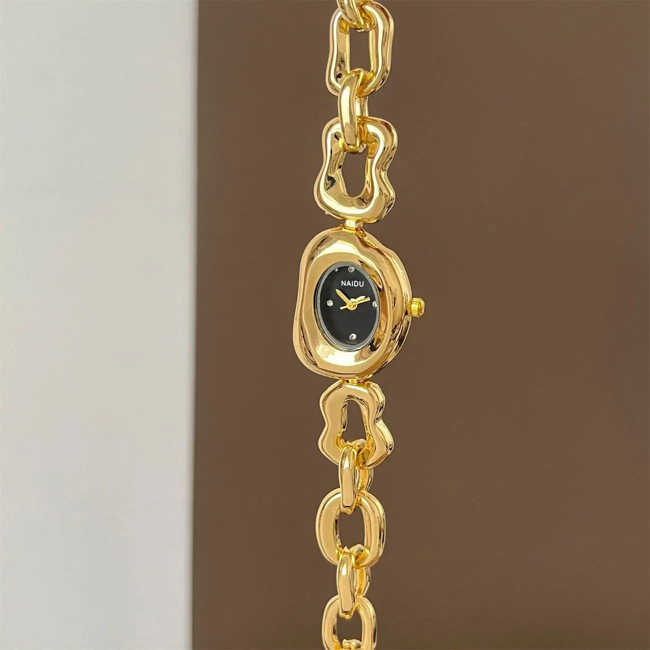 Personalized Ladies Vintage Wristwatch