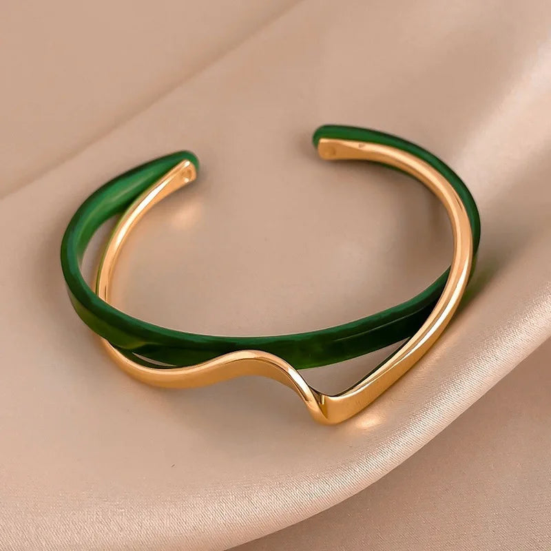 White Shellfish Bracelet for Women