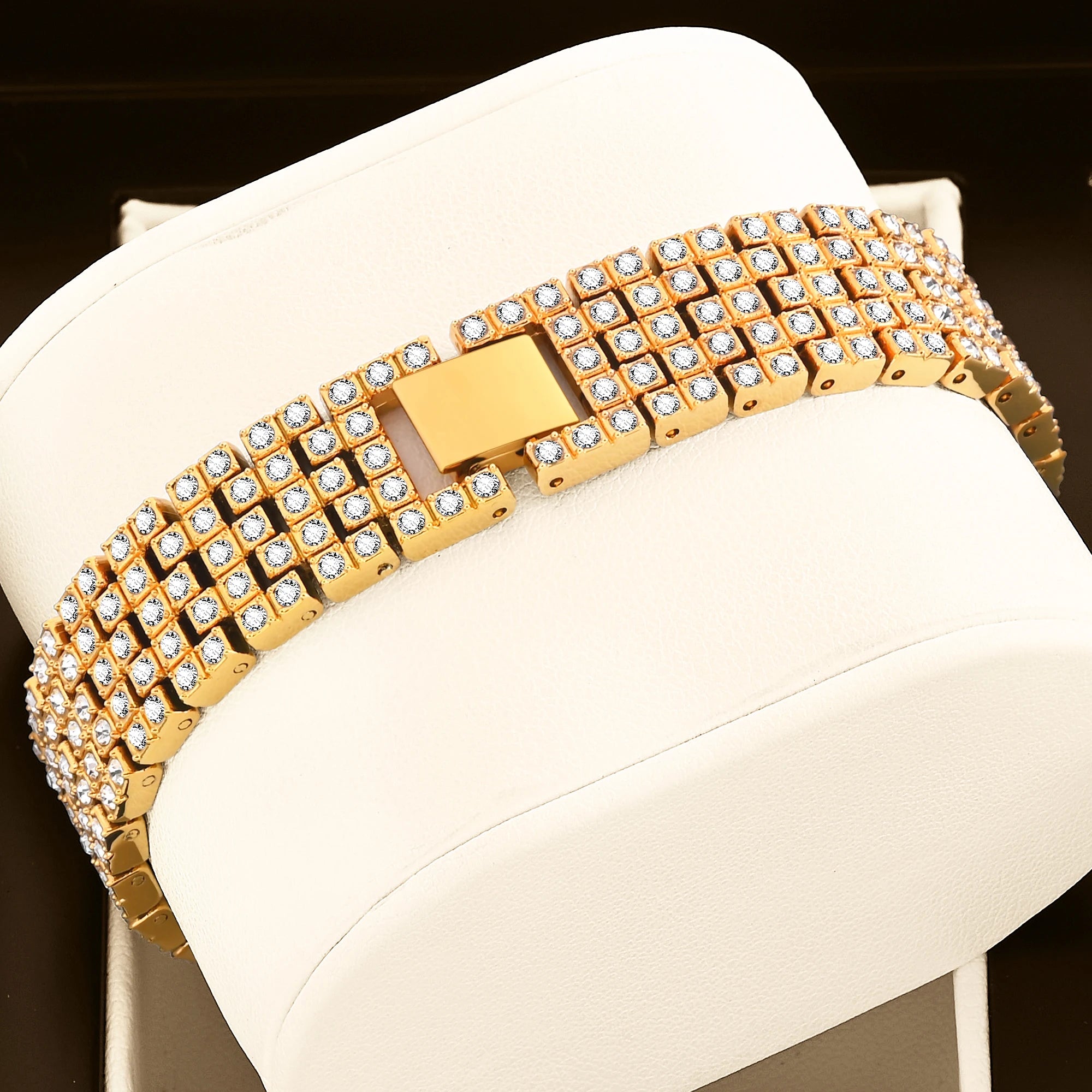 Stylish and elegant ladies’ watch