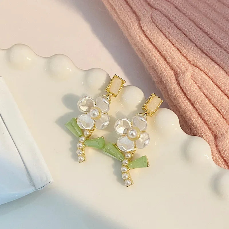 EAR CLIPS Temperament Pearl Flower Peach Heart Shaped Earrings
