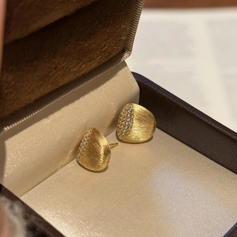 Light luxury retro diamond studded brushed earrings woman classic design charms fashion and simple geometric earings jewelry