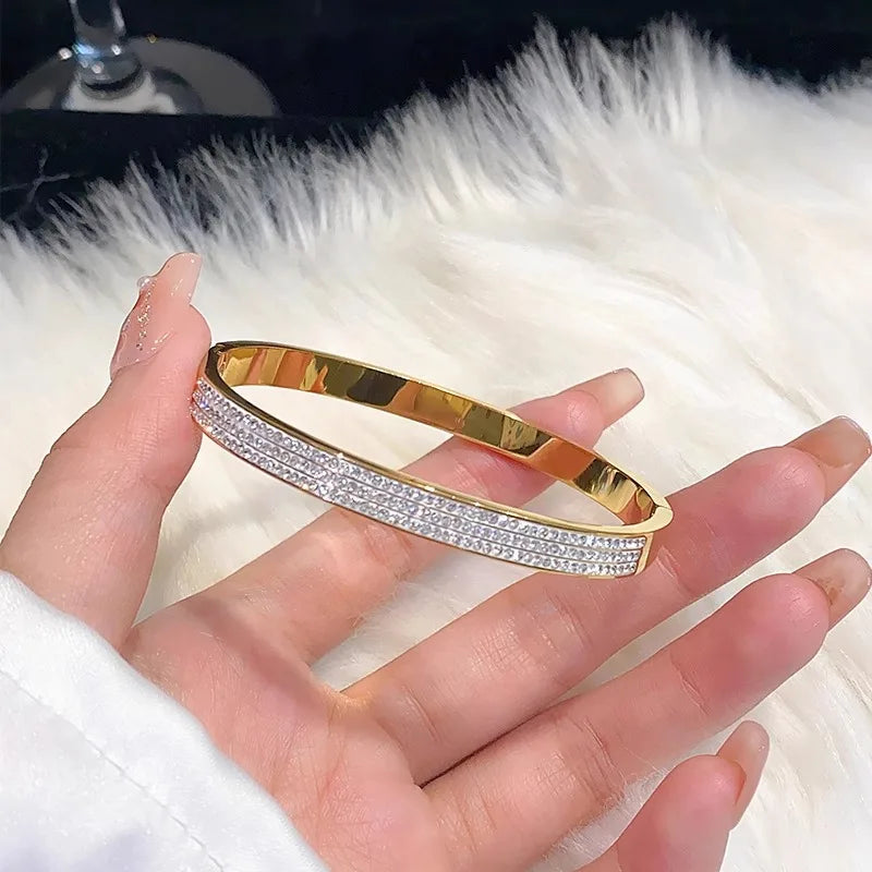 Elegant 8-piece Stainless Steel Bracelet