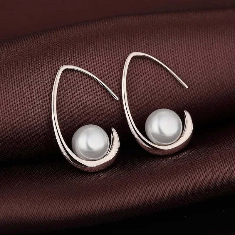 2026 New European and American Simple Style Earrings for Women Elegant Style Pearl Jewelry Design Sense Personalized Jewelry